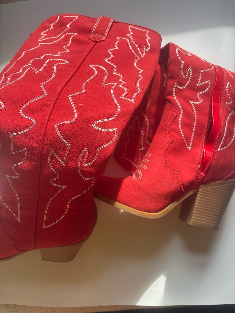 Red Western-Style Women's Knee Boots - Suede Look